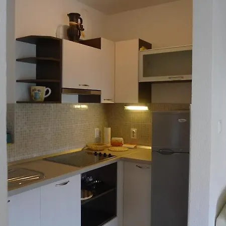 Apartmani Suzy App 4 *